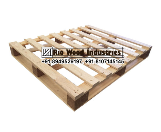 Wooden 4 Way Pallets